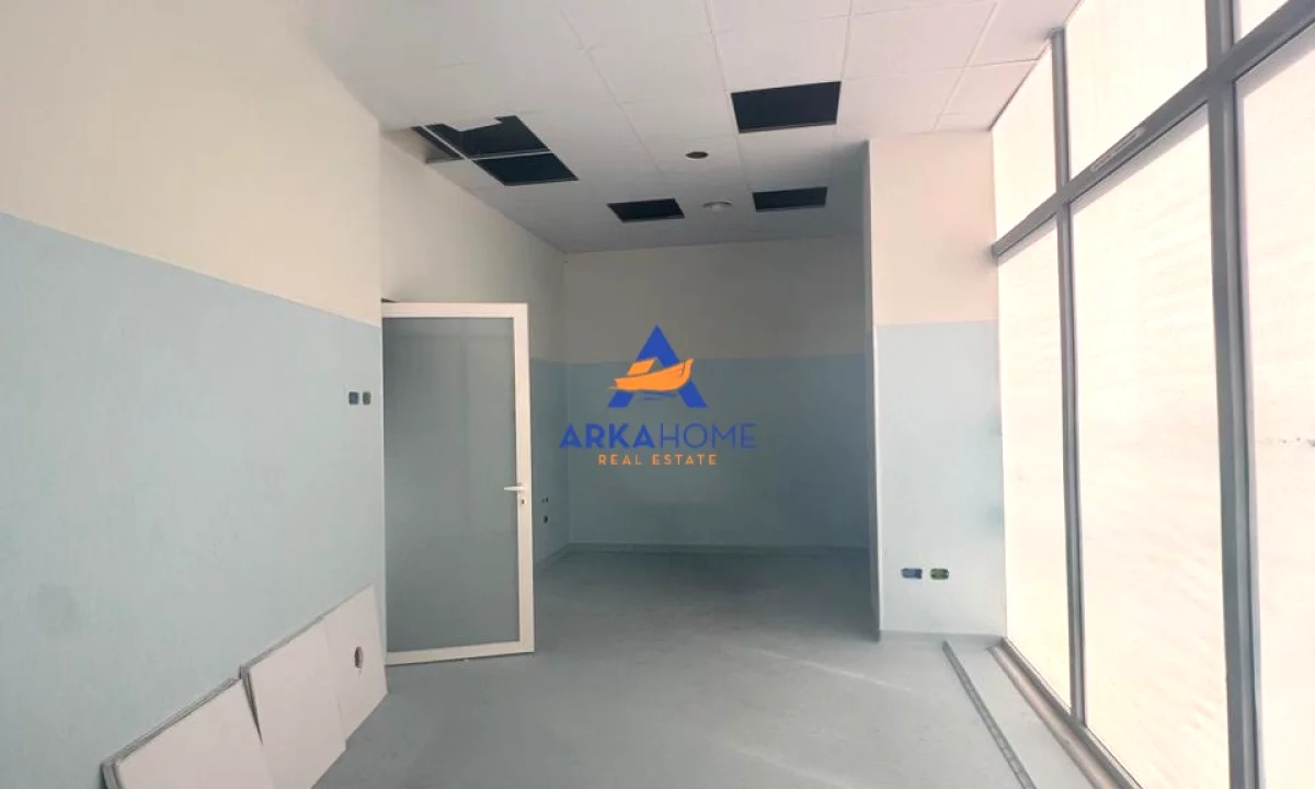 SHITET NJESI KOMERCIALE 132M2 "KOMUNA E PARISIT" 488.400 EURO