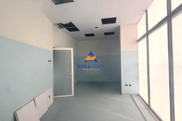 Business Property in Sale 1+1 in Tirana - 488,400 Euro