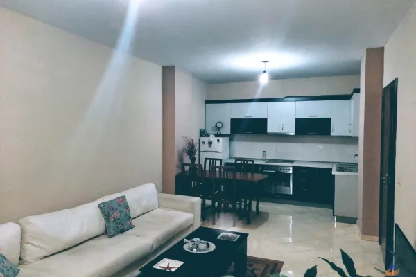 SHITET APARTAMENT 2+1 "PRANE VODAFONIT YZBERISHT" 145.000 EURO