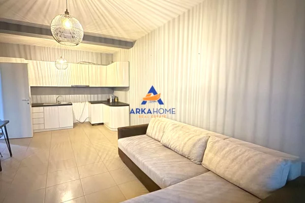 Shtepi ne shitje Apartament ne Tirane, 2+1, Mobilimi E mobiluar, Pagesa 233,000  Euro.