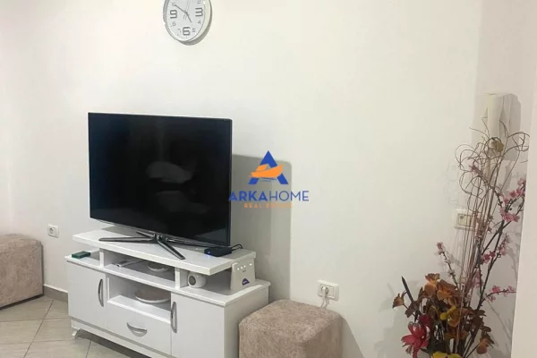 Shtepi ne shitje Apartament ne Tirane, 2+1, Mobilimi E mobiluar, Pagesa 106,000  Euro.