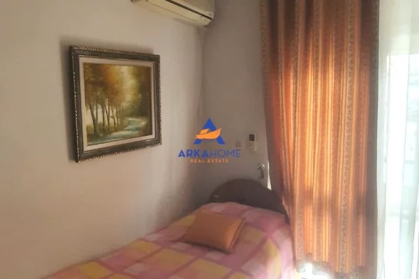 Shtepi me qera Apartament ne Tirane, 2+1, Mobilimi E mobiluar, Pagesa 520  Euro.