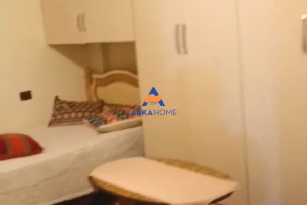 Shtepi me qera Apartament ne Tirane, 2+1, Mobilimi E mobiluar, Pagesa 468  Euro.