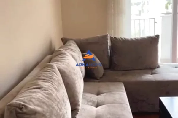 Shtepi me qera Apartament ne Tirane, 2+1, Mobilimi E mobiluar, Pagesa 572  Euro.