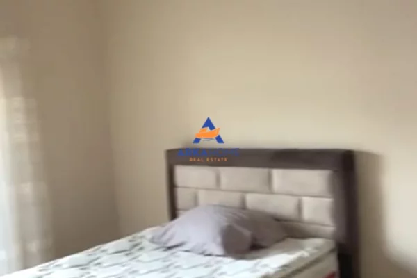 Shtepi me qera Apartament ne Tirane, 2+1, Mobilimi E mobiluar, Pagesa 572  Euro.