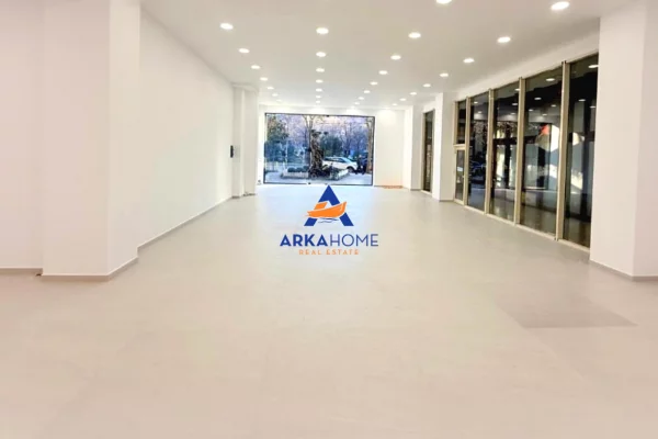 SHITET AMBJENT KOMERCIAL 166M2 "KOMPLEKSI DELIJORGJI" 1.162.000 EURO