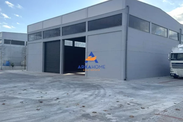 Ambient biznesi me qera 4+1 ne Tirane - 3,200 Euro