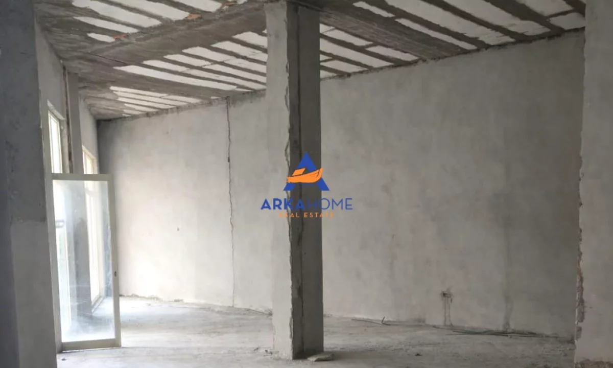 SHITET AMBJENT KOMERCIAL 