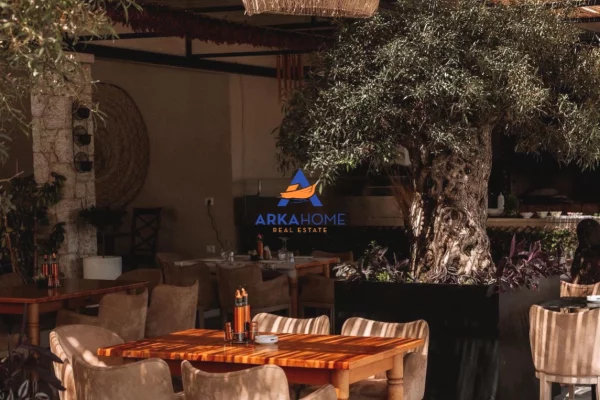 Ambient biznesi me qera 2+1 ne Vlore - 50,000 Euro