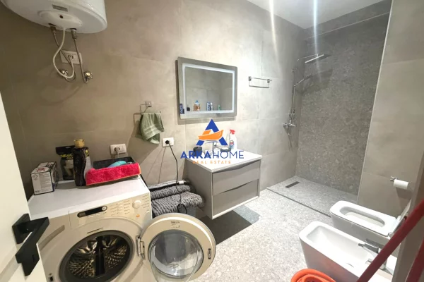 Shtepi ne shitje Apartament ne Tirane, 1+1, Mobilimi E mobiluar, Pagesa 125,000  Euro.