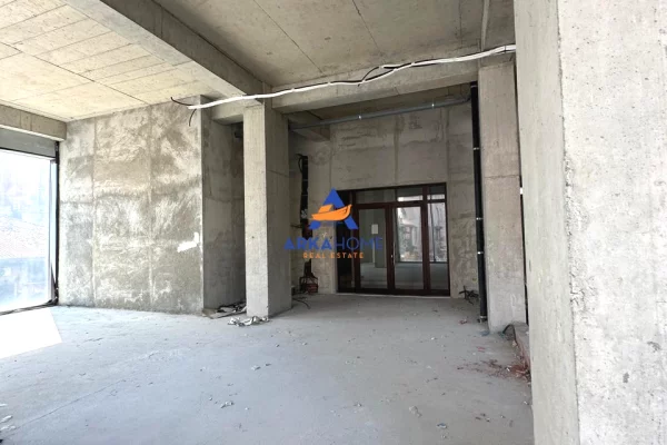Ambient biznesi me qera 1+1 ne Tirane - 2,395 Euro