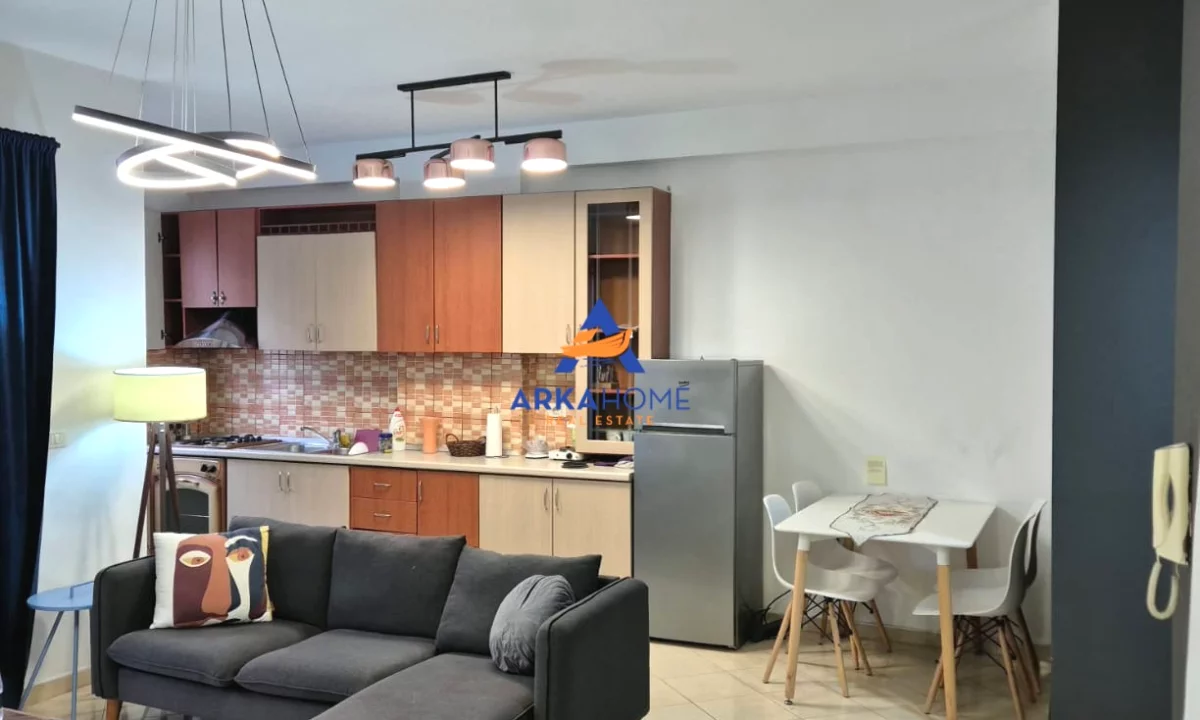 Shtepi me qera Apartament ne Tirane, 2+1, Mobilimi E mobiluar, Pagesa 520  Euro.