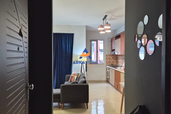 Shtepi me qera Apartament ne Tirane, 2+1, Mobilimi E mobiluar, Pagesa 520  Euro.