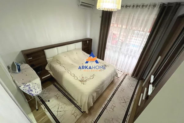 Shtepi ne shitje Apartament ne Tirane, 2+1, Mobilimi E mobiluar, Pagesa 280,000  Euro.