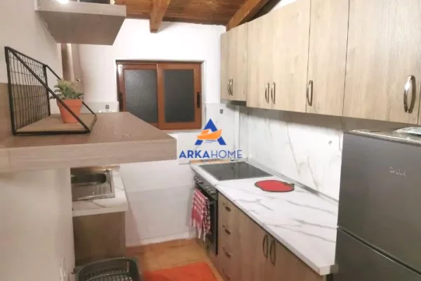 Shtepi me qera Apartament ne Tirane, 1+1, Mobilimi E mobiluar, Pagesa 625  Euro.