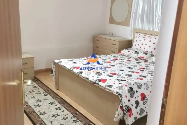 Shtepi me qera Apartament ne Tirane, 1+1, Mobilimi E mobiluar, Pagesa 625  Euro.