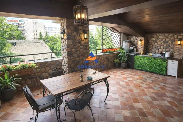 Shtepi me qera Apartament ne Tirane, 6+1, Mobilimi E mobiluar, Pagesa 4,000  Euro.