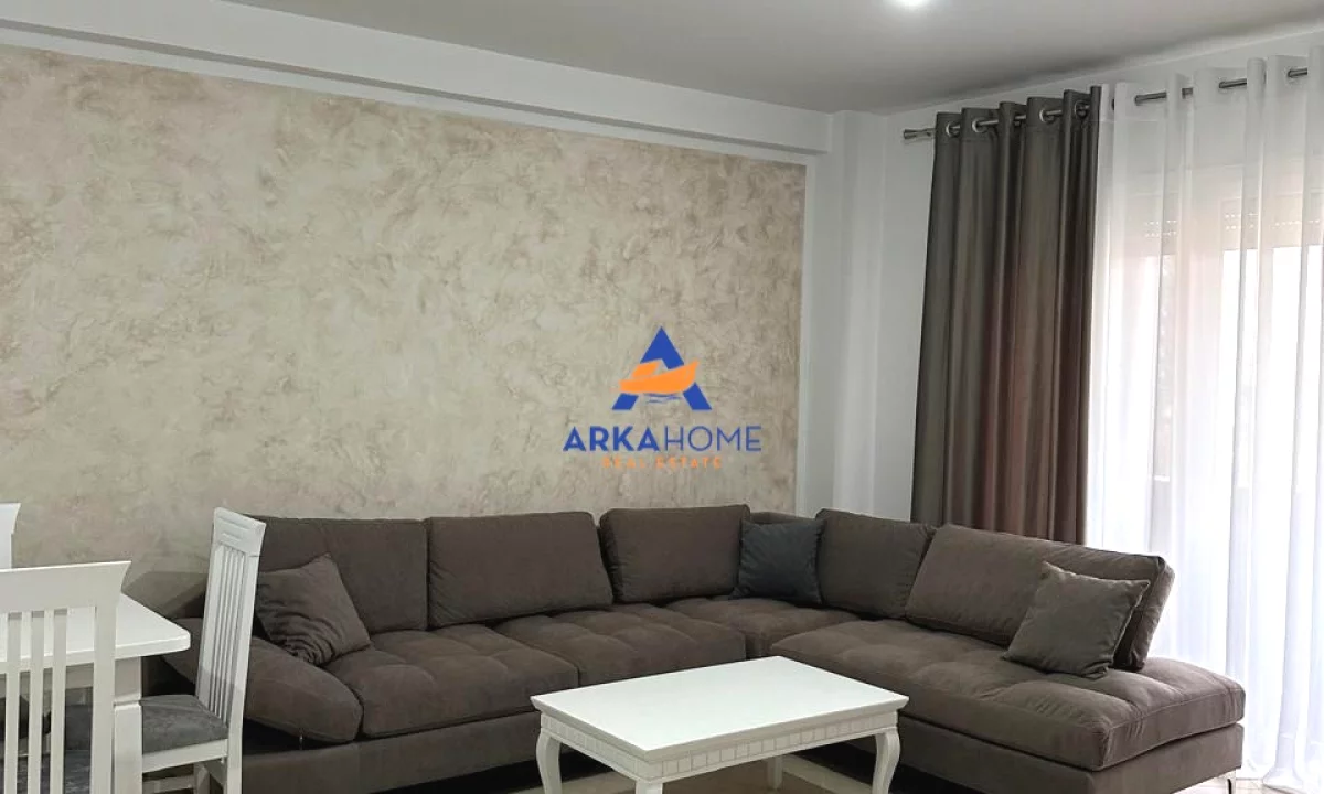 Shtepi me qera Apartament ne Tirane, 3+1, Mobilimi E mobiluar, Pagesa 1,000  Euro.