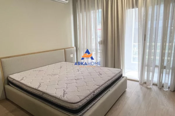 Shtepi ne shitje Apartament ne Tirane, Garsoniere, Mobilimi E mobiluar, Pagesa 289,000  Euro.