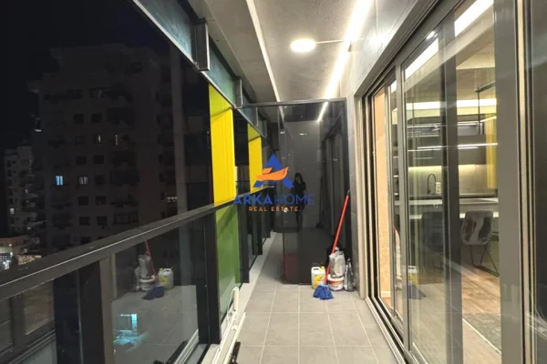 Shtepi ne shitje Apartament ne Tirane, 2+1, Mobilimi E mobiluar, Pagesa 11  Euro.