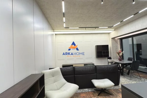 Shtepi ne shitje Apartament ne Tirane, 2+1, Mobilimi E mobiluar, Pagesa 11  Euro.