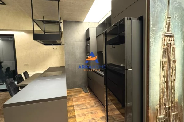 Shtepi ne shitje Apartament ne Tirane, 2+1, Mobilimi E mobiluar, Pagesa 11  Euro.