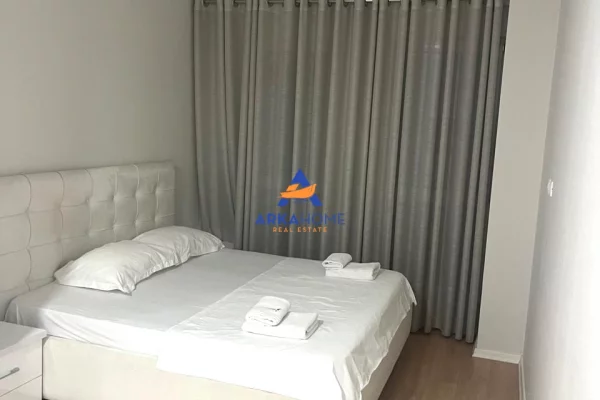 Shtepi ne shitje Apartament ne Tirane, 2+1, Mobilimi E mobiluar, Pagesa 253,000  Euro.