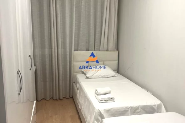 Shtepi ne shitje Apartament ne Tirane, 2+1, Mobilimi E mobiluar, Pagesa 253,000  Euro.