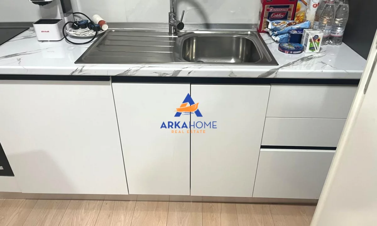 Shtepi ne shitje Apartament ne Tirane, 2+1, Mobilimi E mobiluar, Pagesa 253,000  Euro.