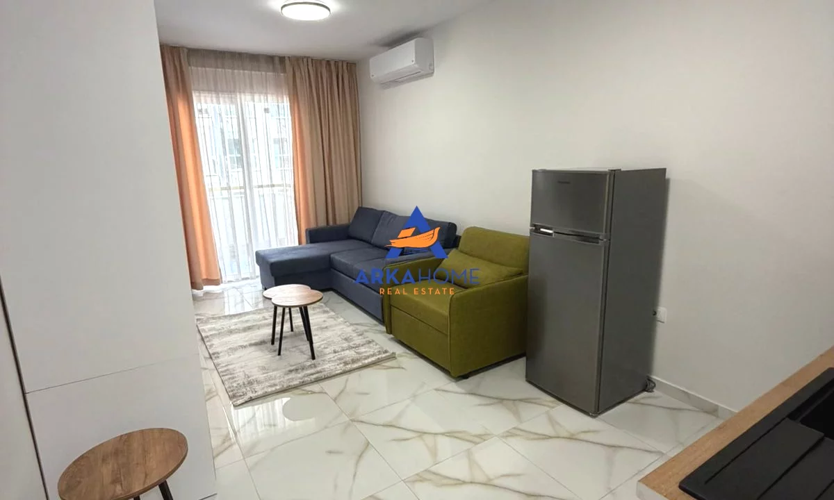 Shtepi me qera Apartament ne Tirane, Garsoniere, Mobilimi E mobiluar, Pagesa 420  Euro.