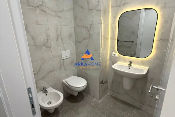 Shtepi me qera Apartament ne Tirane, Garsoniere, Mobilimi E mobiluar, Pagesa 420  Euro.