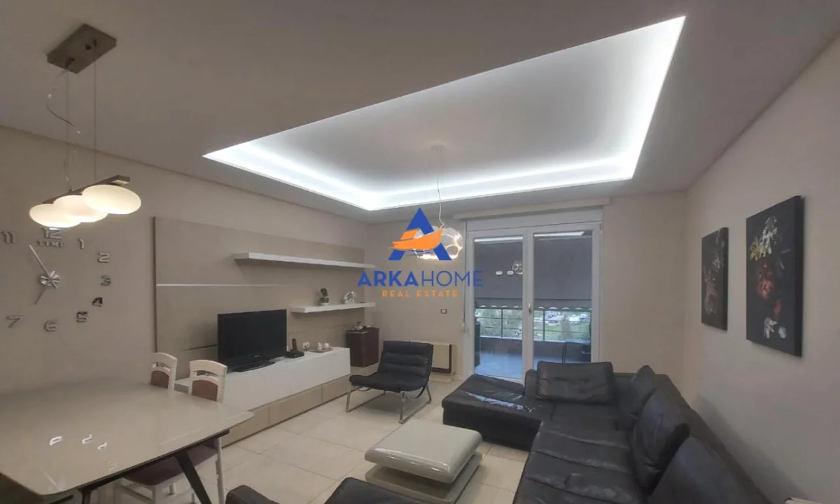 Shtepi ne shitje Apartament ne Tirane, 1+1, Mobilimi E mobiluar, Pagesa 195,000  Euro.