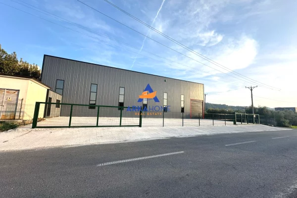 Ambient biznesi me qera 4+1 ne Tirane - 2,089 Euro