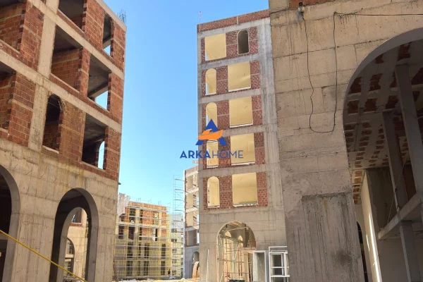 Apartment for sale in Saranda 1+1, Emty