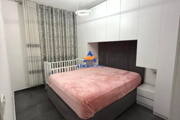 Shtepi me qera Apartament ne Tirane, 2+1, Mobilimi E mobiluar, Pagesa 500  Euro.