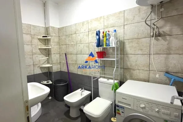 Shtepi me qera Apartament ne Tirane, 2+1, Mobilimi E mobiluar, Pagesa 500  Euro.