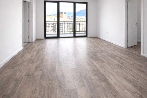 SHITET APARTAMENT 2+1+2 "KOMPLEKSI ARLIS, FARMACIA 10" 260.000 EURO (I DISKUTUESHEM)