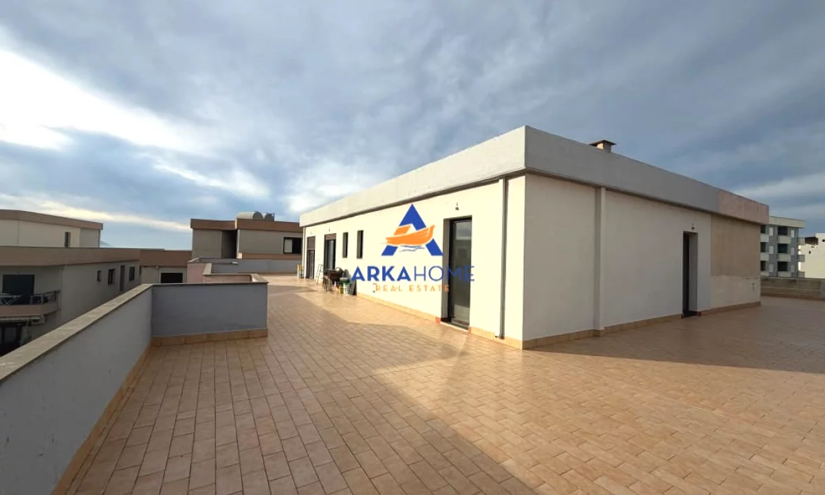 Penthouse (panoramic top floor) for sale in Vlora 2+1, Furnished