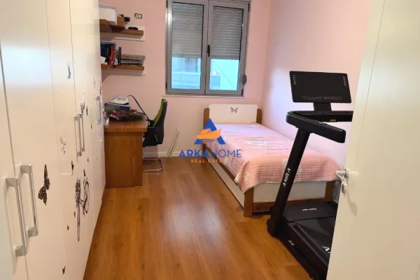 Shtepi me qera Apartament ne Tirane, 2+1, Mobilimi Bosh, pa mobiluar, Pagesa 750  Euro.