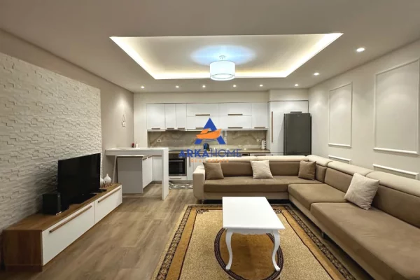 Shtepi me qera 2+1 ne Tirane - 800 Euro