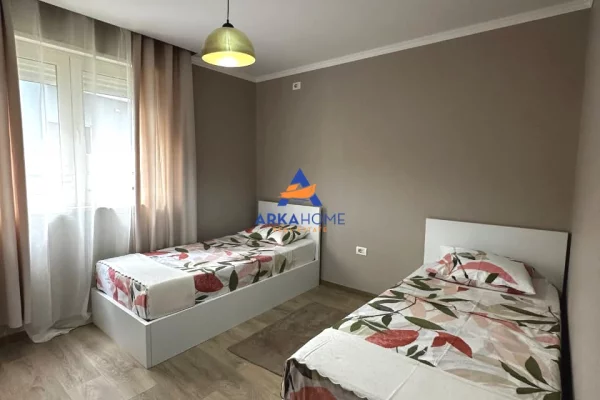 Shtepi me qera Apartament ne Tirane, 2+1, Mobilimi E mobiluar, Pagesa 800  Euro.