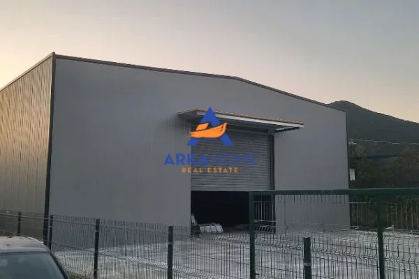 Ambient biznesi me qera 4+1 ne Tirane - 2,000 Euro