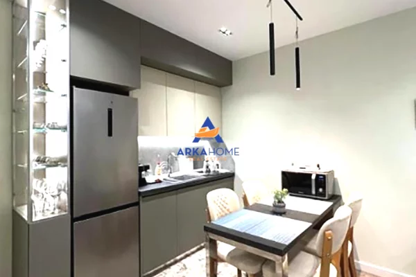 Shtepi me qera Apartament ne Tirane, 1+1, Mobilimi E mobiluar, Pagesa 870  Euro.