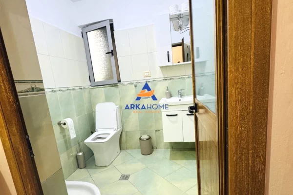 Shtepi me qera Apartament ne Tirane, 1+1, Mobilimi E mobiluar, Pagesa 732  Euro.