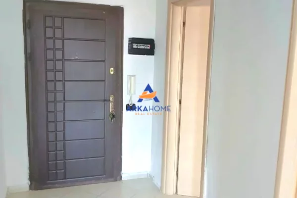 Shtepi ne shitje Apartament ne Tirane, 1+1, Mobilimi Bosh, pa mobiluar, Pagesa 110,000  Euro.