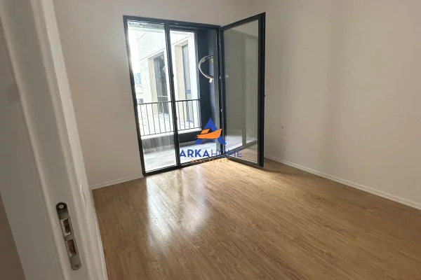 Shtepi me qera Apartament ne Tirane, 1+1, Mobilimi Bosh, pa mobiluar, Pagesa 550  Euro.