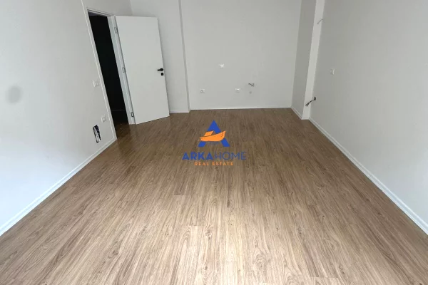 Shtepi me qera Apartament ne Tirane, 1+1, Mobilimi Bosh, pa mobiluar, Pagesa 550  Euro.