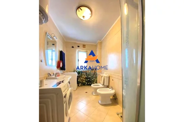 Shtepi me qera Apartament ne Tirane, 2+1, Mobilimi E mobiluar, Pagesa 836  Euro.