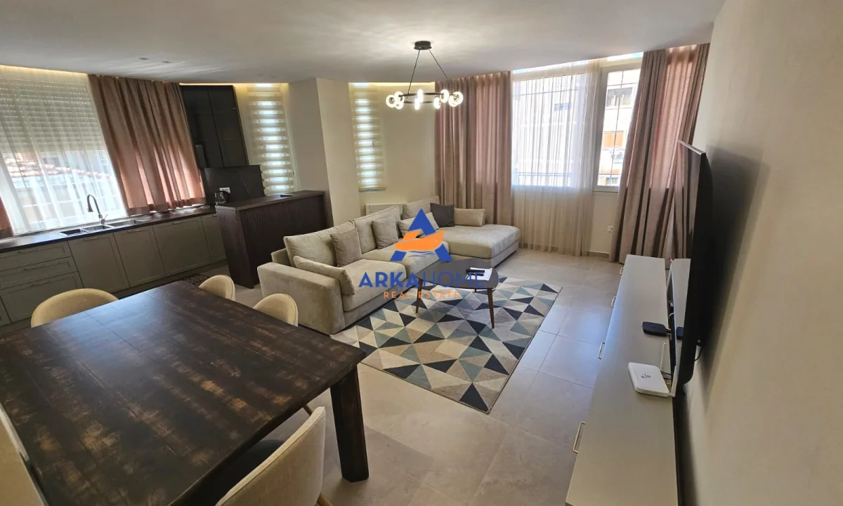 Shtepi me qera Apartament ne Tirane, 2+1, Mobilimi E mobiluar, Pagesa 1,200  Euro.