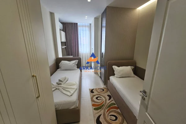 Shtepi me qera Apartament ne Tirane, 2+1, Mobilimi E mobiluar, Pagesa 1,200  Euro.